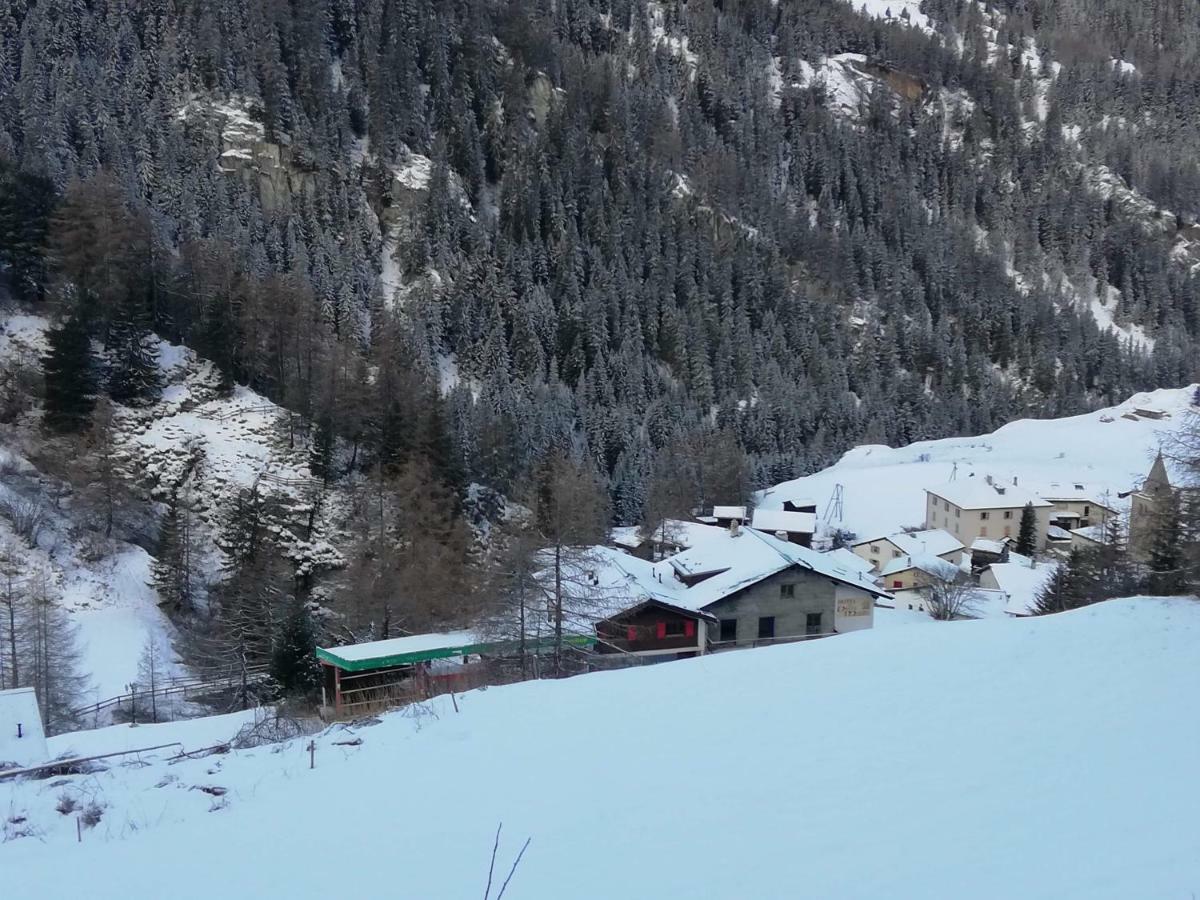Les Nis Apartman Bourg-Saint-Pierre Kültér fotó